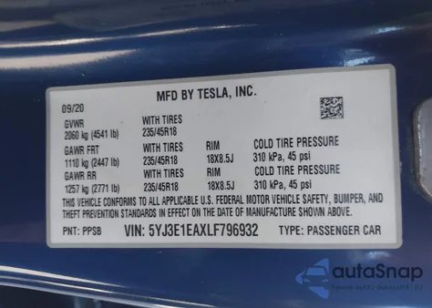 2020 Tesla Model 3 Standard Range Plus Rear-Wheel Drive/Standard Range Rear-Wheel Drive z USA, uszkodzony, nr VIN 5YJ3E1EAXLF796932